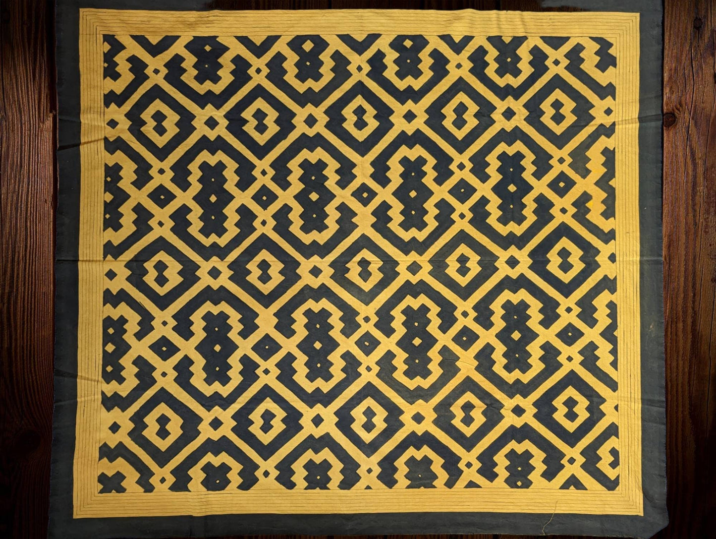 LARGE SHIPIBO WALL Art Handpainted tapestry ceremonial altar table yellow cloth Xao Kene