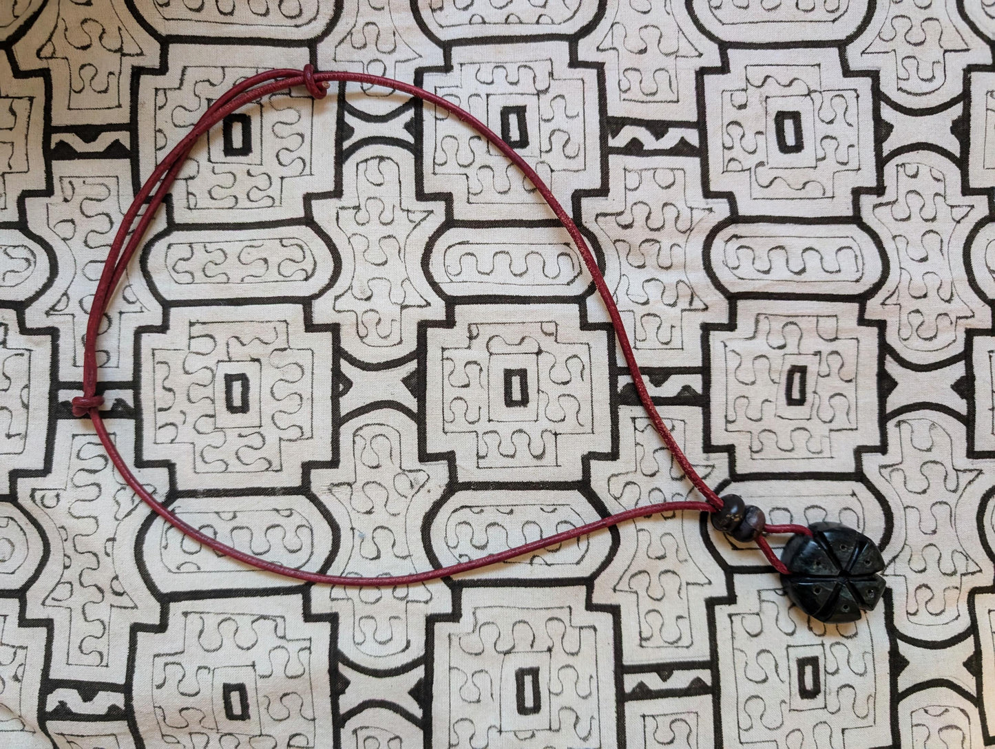 PEYOTE WACHUMA necklace made of Jade and leather