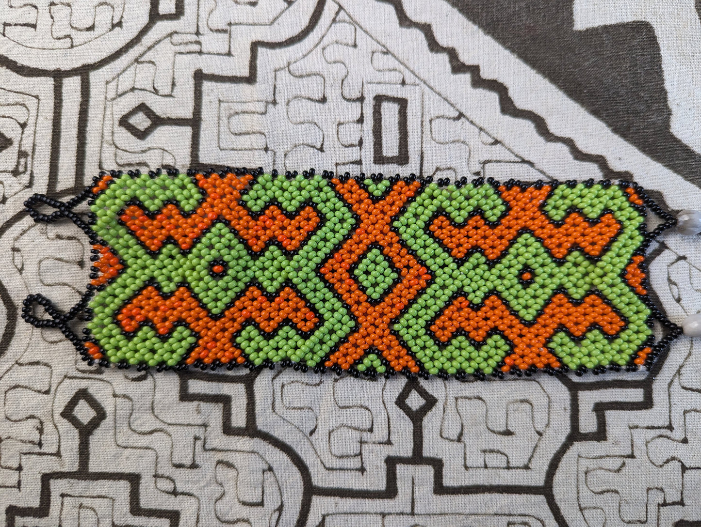 BEADED SHIPIBO TRIBAL Bracelet geometric native beading Amazonian design