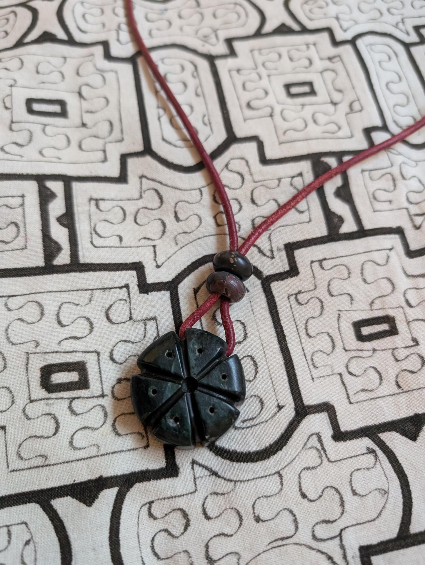 PEYOTE WACHUMA necklace made of Jade and leather