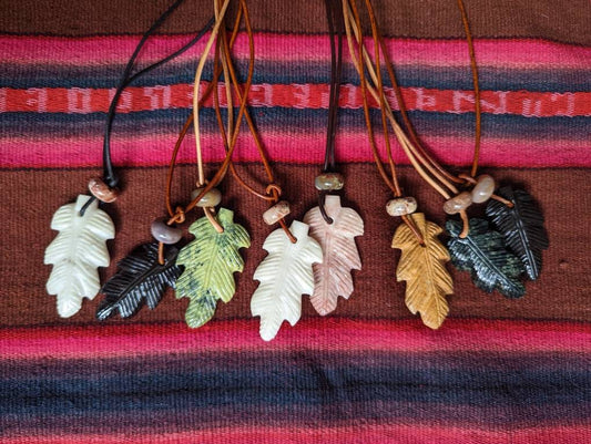 FEATHER necklace made of Semi Precious.rock from Cuzco